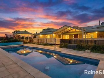 The Ultimate Lifestyle Escape for you and your Equine Friends
