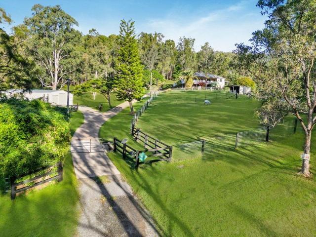 The Ultimate Lifestyle Property with Hinterland Views! A Private Queenslander Retreat on 5+ Acres