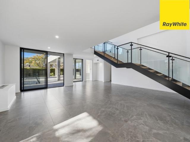 The Ultimate Luxury Lifestyle in Prestigious Yarralumla