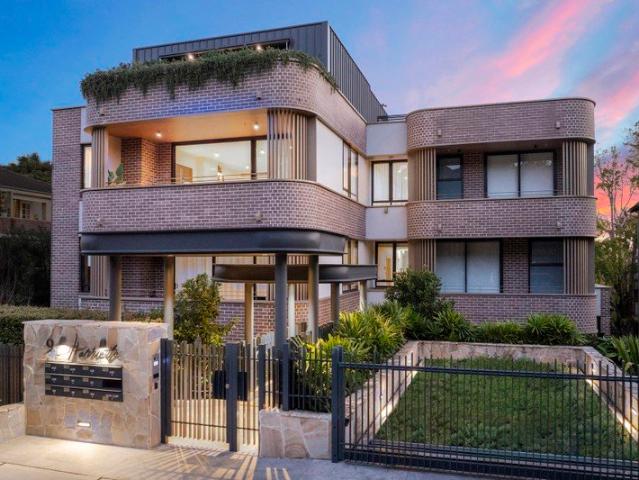 The Ultimate Luxury Penthouse Offering Stunning Harbour and City Views