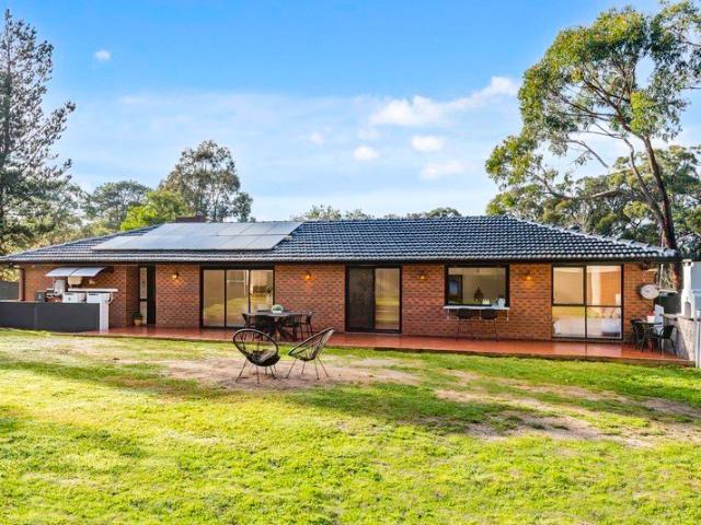 The Ultimate Macedon Ranges Tree Change: Sustainable Luxury Meets Private Bush Sanctuary