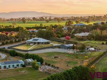 Murrumbateman, Yass Valley, Victoria - Equipped kitchen