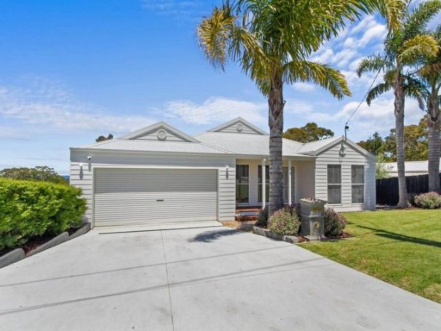 The Ultimate Seaside Retreat in a Peaceful Setting