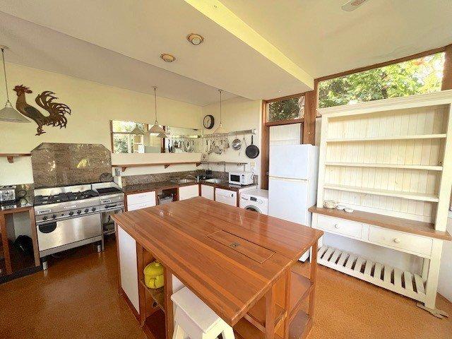 The Ultimate Palm Beach Hideaway Fully Furnished & Utilities Included