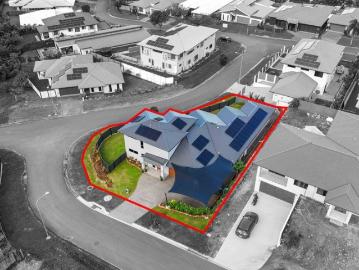 The Ultimate Rare Find Six Bedrooms Plus Boat/Caravan Parking!