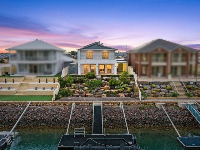 The Ultimate Waterfront Lifestyle Luxury, Space & Absolute Marina Frontage