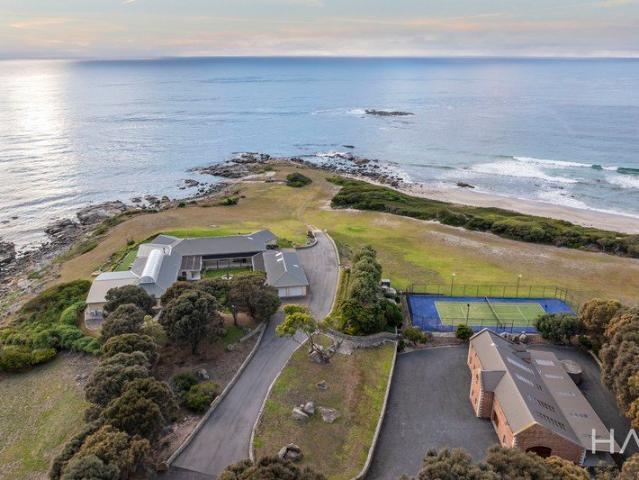 The Ultimate Tasmanian Coastal Retreat