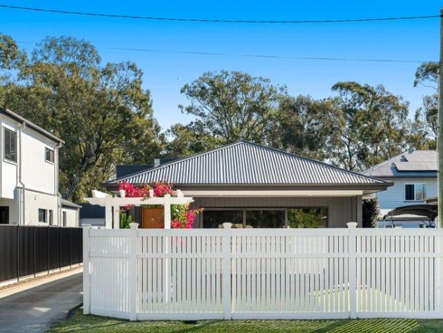 The ultimate turnkey family starter Near new contemporary style in parkside Tingalpa