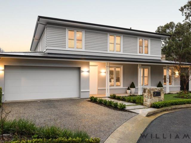 THE ULTRA EXCLUSIVE LIFESTYLE IN PRESTIGIOUS IN KENSINGTON PARK Exquisite Family Entertainer Out Of This World Luxury & Lifestyle Like No Other!