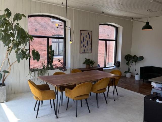 The Urban Artist’s Loft | Spacious & Sunlit