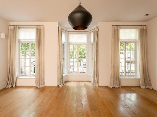 The Vale, Chelsea, SW3 6 bed terraced house to rent £38,783 pcm £8,950 pw