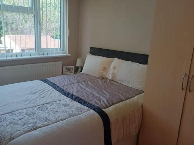 The Vale, Hounslow TW5 1 bed in a house share to rent £650 pcm £150 pw