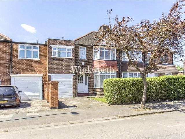 The Vale, London NW11, 3 bed semi detached house to rent, £2,700 pcm | PrimeLocation