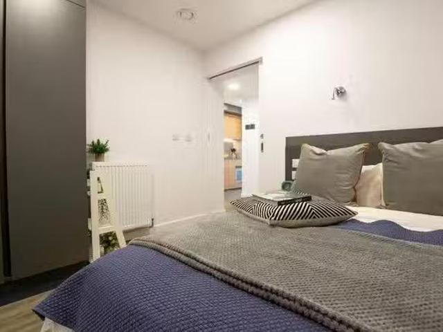The Valentine, London 4 Bed Ensuite