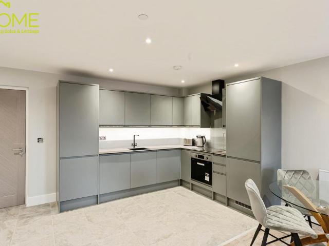 The Vera Mitchell Building, 54. 1 bed flat to rent £1,090 pcm £252 pw