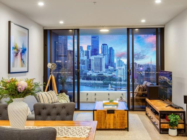 THE VIEW YOU'VE BEEN WAITING FOR BRISBANE AT ITS MOST SPECTACULAR