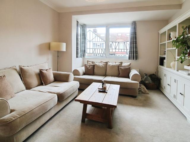 The View, London SE2, 3 bed semi detached house to rent, £2,500 pcm | PrimeLocation