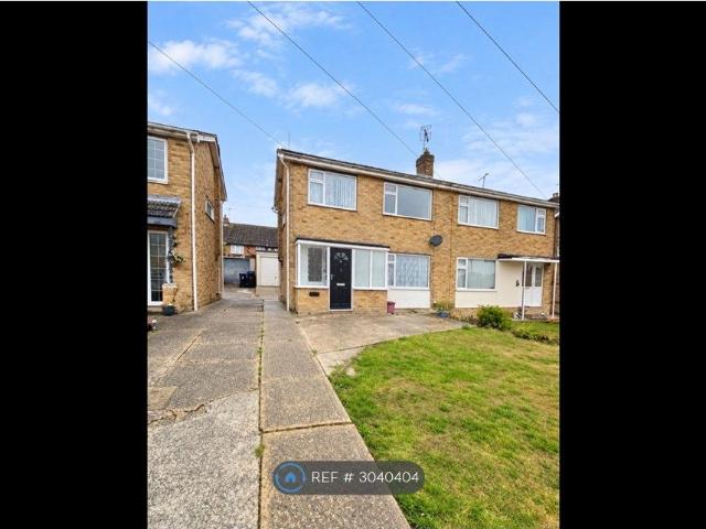 The Vineway, Harwich CO12, 3 bed semi detached house to rent, £1,300 pcm | PrimeLocation