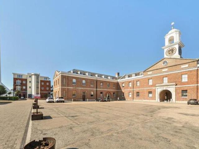 The Vulcan, Gunwharf Quays, 2 Bedroom Apartment