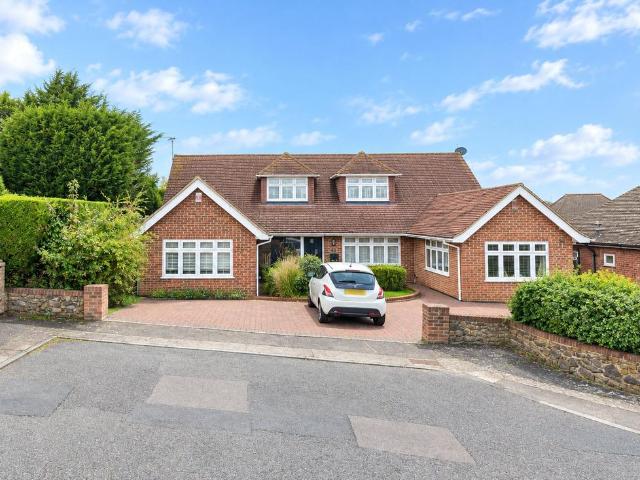 The Yews, Gravesend, Kent, DA12 7 bed detached house to rent £5,000 pcm £1,154 pw