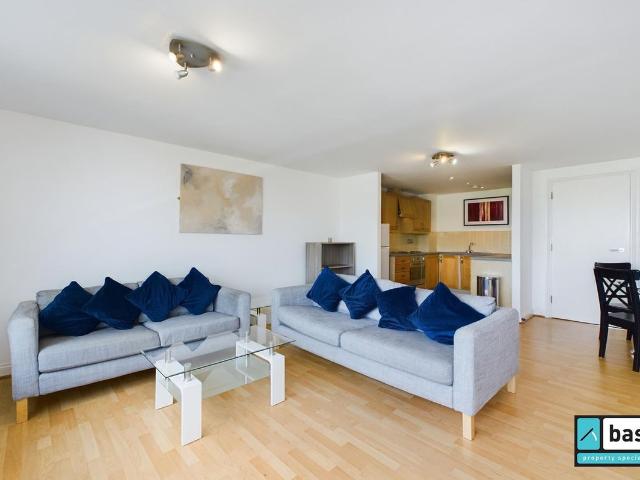 Theatre Building, London E3, 2 bed flat to rent, £2,100 pcm | PrimeLocation