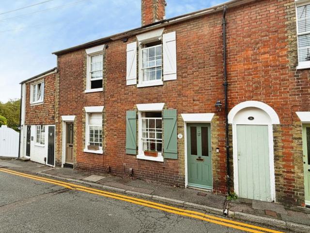 Theatre Street, Hythe 2 bed terraced house to rent £1,300 pcm £300 pw