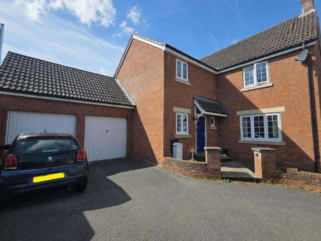 Theillay Close, Nether Stowey. 4 bed detached house to rent £1,900 pcm £438 pw
