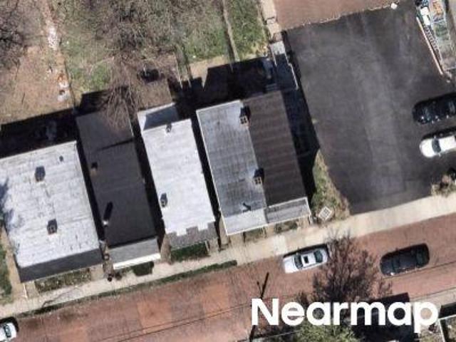Thelma St