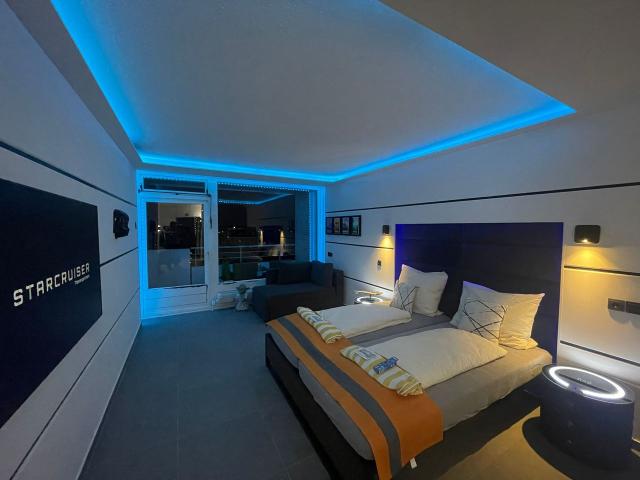 Themenpartment STARCRUISER, Gelsenkirchen Amsterdam Apartments for Rent