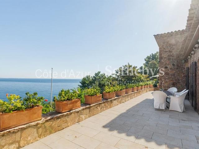 Théoule sur Mer villa front de mer 300 m2 accès privé mer pi. 500m² Théoule sur Mer