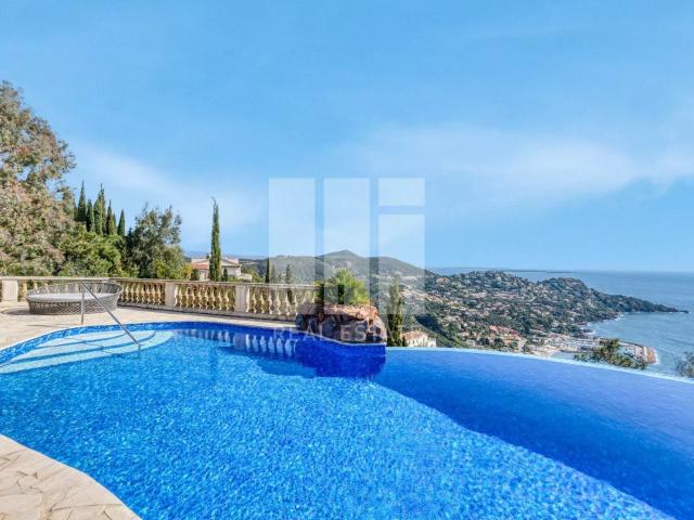 Theoule Villa D Exeption Vue Mer Panoramique 268m² Théoule Sur Mer