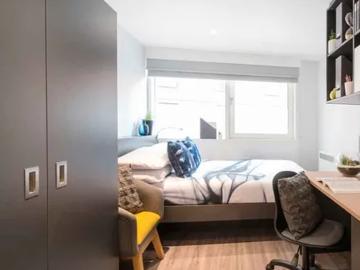 Therese House, 29 30 Glasshouse Yard, London, EC1A 4JT, United Kingdom | 1 bed apartment for rent #154640210 | Rentberry