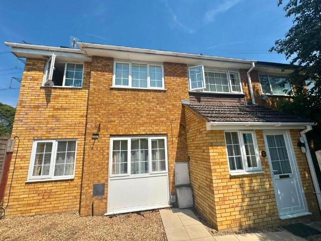 Therfield Walk, Dunstable LU5 1 bed in a house share to rent £650 pcm £150 pw