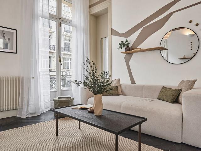 Theseus 3 bedroom apartment in the Opéra / Grands Magasins, Paris Amsterdam Apartments for Rent