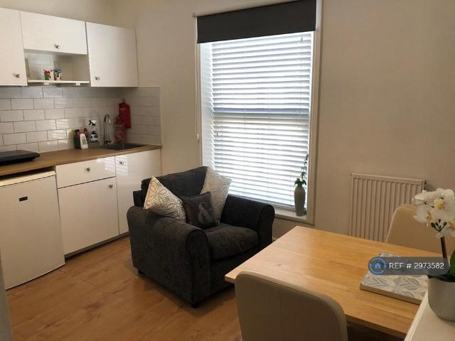 Thesiger Street, Lincoln, LN5 1 bed flat to rent £740 pcm £171 pw