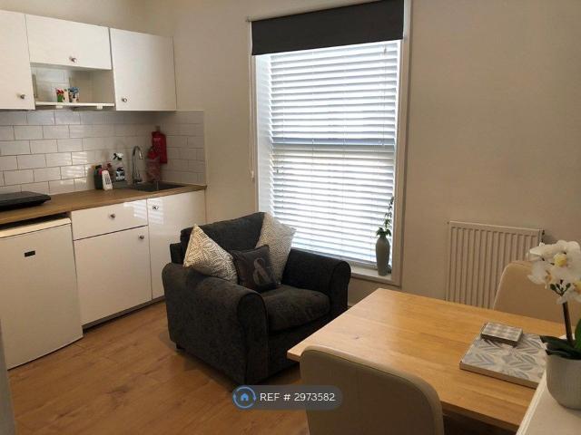 Thesiger Street, Lincoln LN5, 1 bed flat to rent, £740 pcm | PrimeLocation