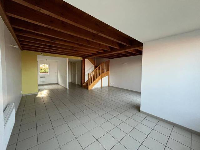 THIZY LES BOURGS APPARTEMENT T4