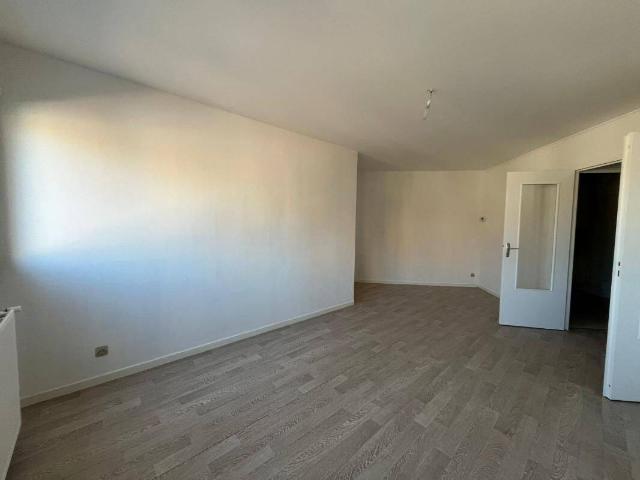 THIZY LES BOURGS APPARTEMENT T3