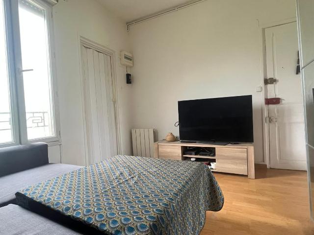THIAIS APPARTEMENT 2 PIECES 28.28 m2 + jardinet privatif TVM