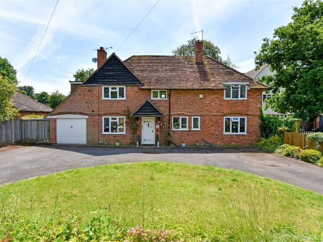Thicket Grove, Maidenhead, Berkshire SL6, 4 bed detached house to rent, £3,000 pcm | PrimeLocation