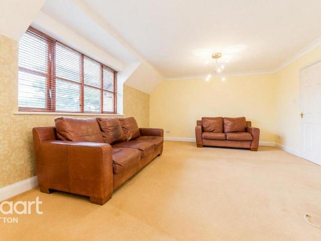 Thicket Road, Sutton 2 bed flat to rent £1,650 pcm £381 pw
