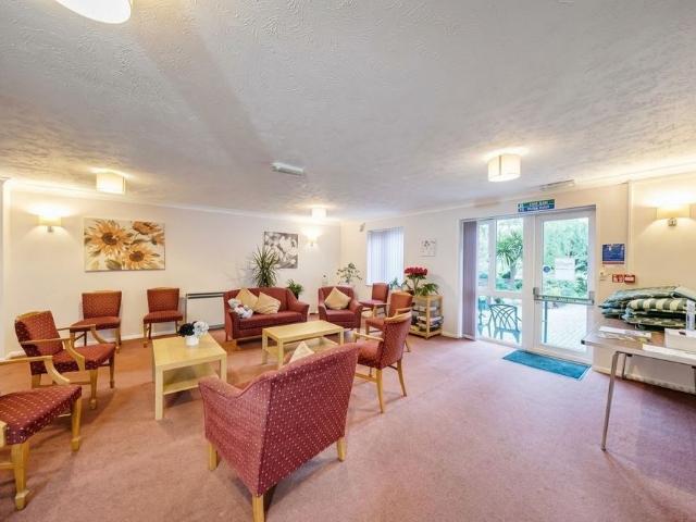 Thicket Road, SUTTON
