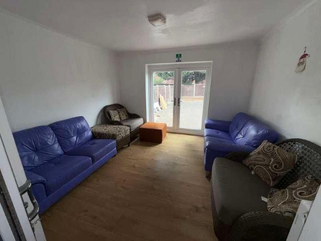 Thimbler Road, Coventry, CV4