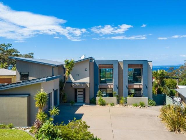 It's Gotta Go! Think Big. Live Bigger. One of Merimbula's Largest Homes 11 The Crest!