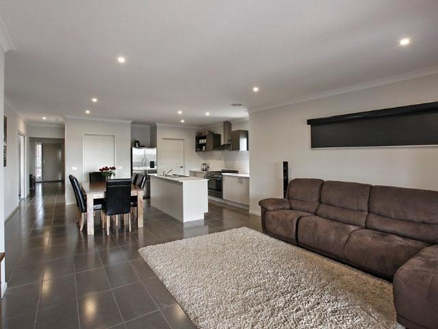 Thinking of selling? Contact our agent