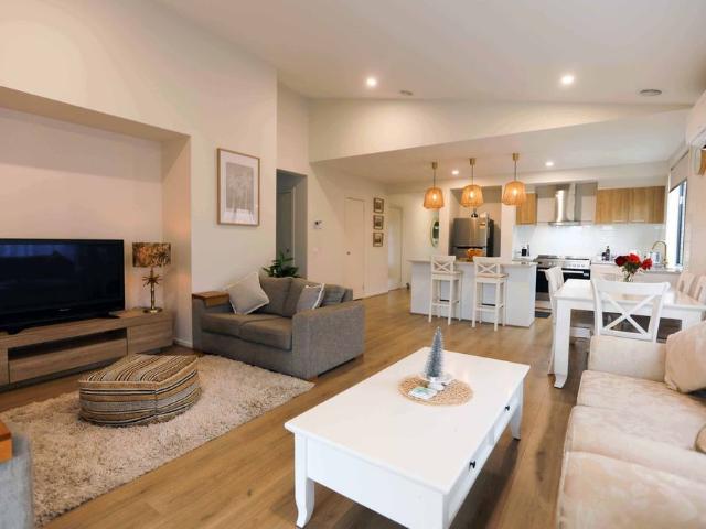 Thinking of selling? Contact our agent