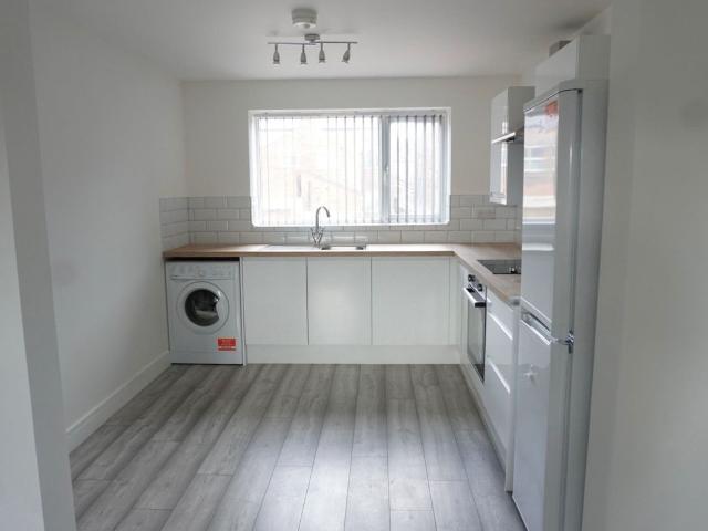 Third Avenue, Nottingham NG7, 1 bed flat to rent, £875 pcm | PrimeLocation