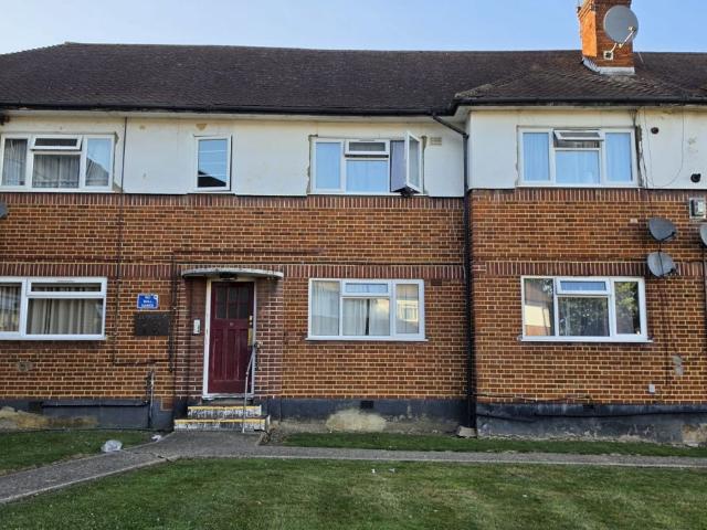 Third Avenue, Wembley HA9, 2 bed flat to rent, £1,750 pcm | PrimeLocation