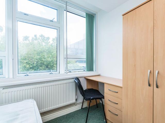 Third Floor 1 Guildhall Walk, Portsmouth PO1, 1 bed flat to rent, £675 pcm | PrimeLocation