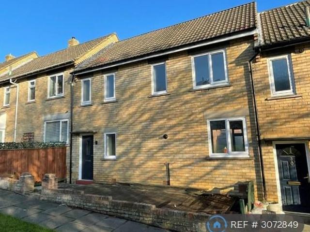 Thirlmere Crescent, Blaydon On Tyne. 3 bed terraced house to rent £975 pcm £225 pw